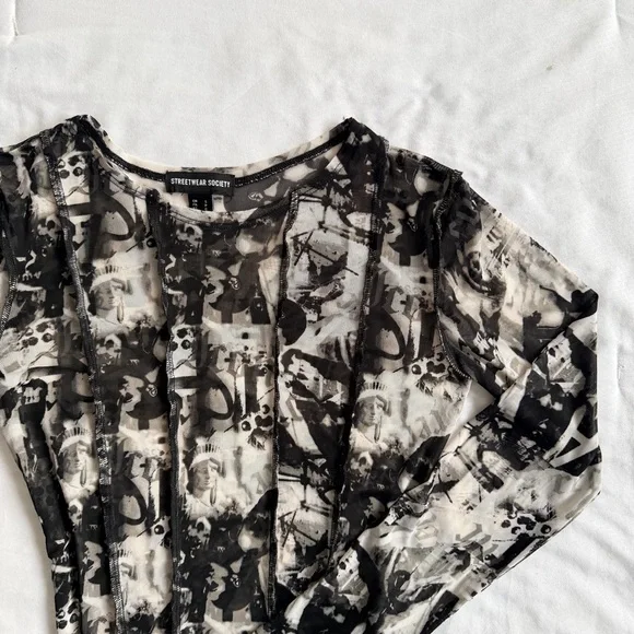 Streetwear Society Black & White Abstract Mesh Long Sleeve Top - Picture 3 of 10